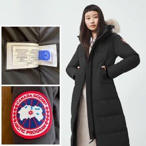 NWT The Canada Goose Black (S) MYSTIQUE Down PARKA FUSION FIT with Genuine Fur